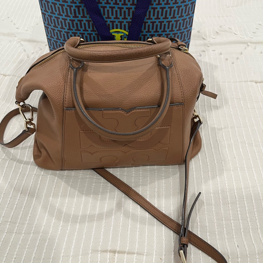 Tory Burch Bombe T Satchel - Picture 9 of 13